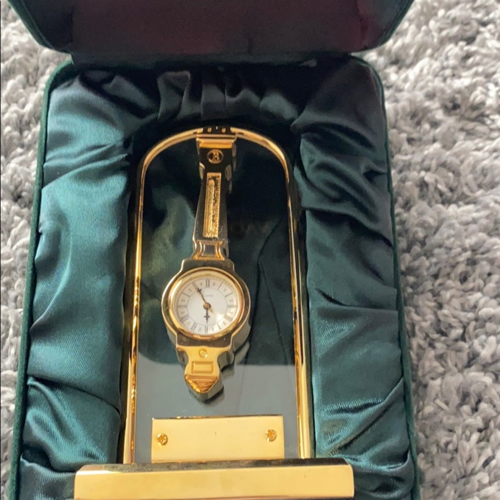 Bulova clock